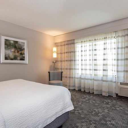 Courtyard By Marriott Charlotte Lake Norman Huntersville Bagian luar foto
