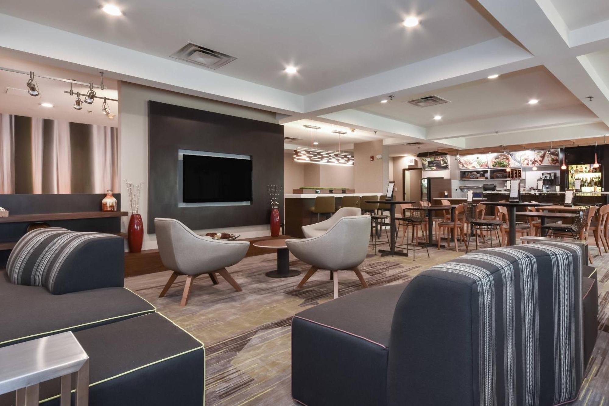 Courtyard By Marriott Charlotte Lake Norman Huntersville Bagian luar foto